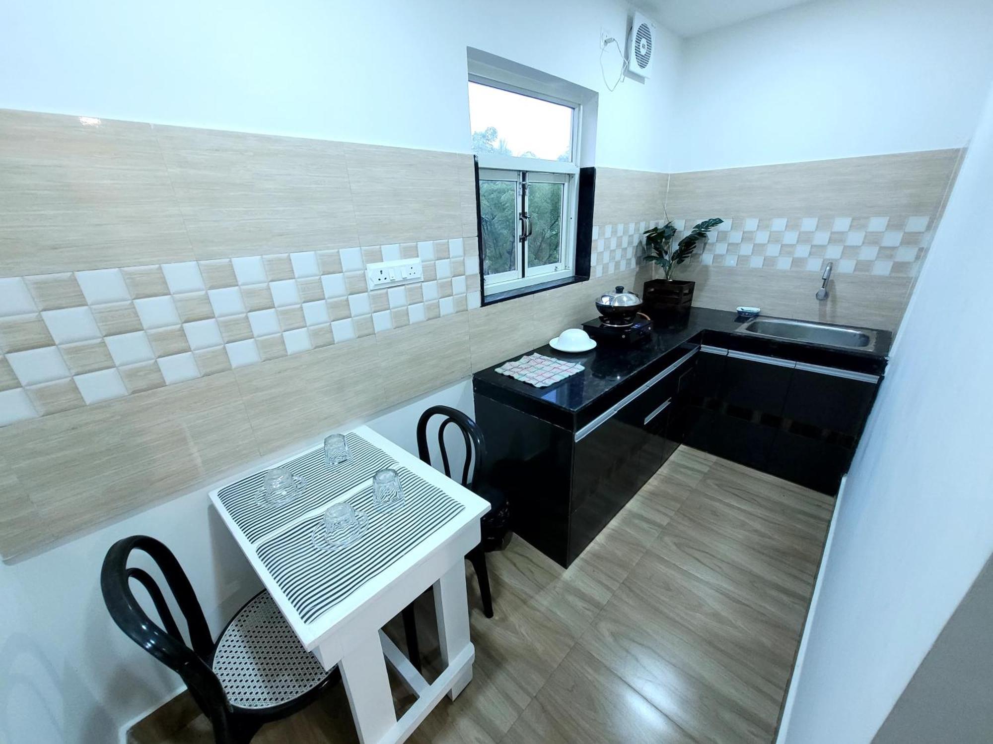 Areca Homestay Guwahati Buitenkant foto